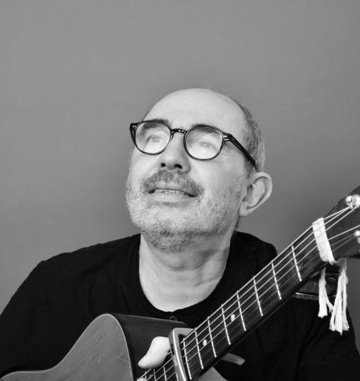 Yann Plantet, guitariste, auteur, compositeur, interprète - Sarzeau - Morbihan